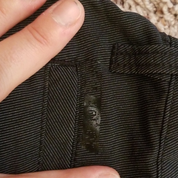 Shorts - Picture 3 of 4